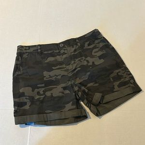 SOCIAL STANDARD Sanctuary Hero Camo Utility shorts